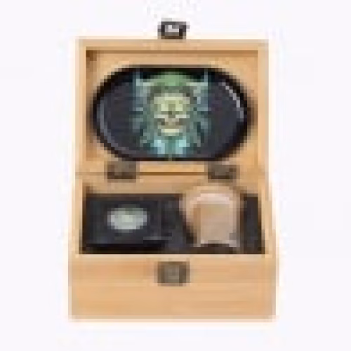 WOODEN STORAGE BOX W/ COMPLETE SMOKE SET